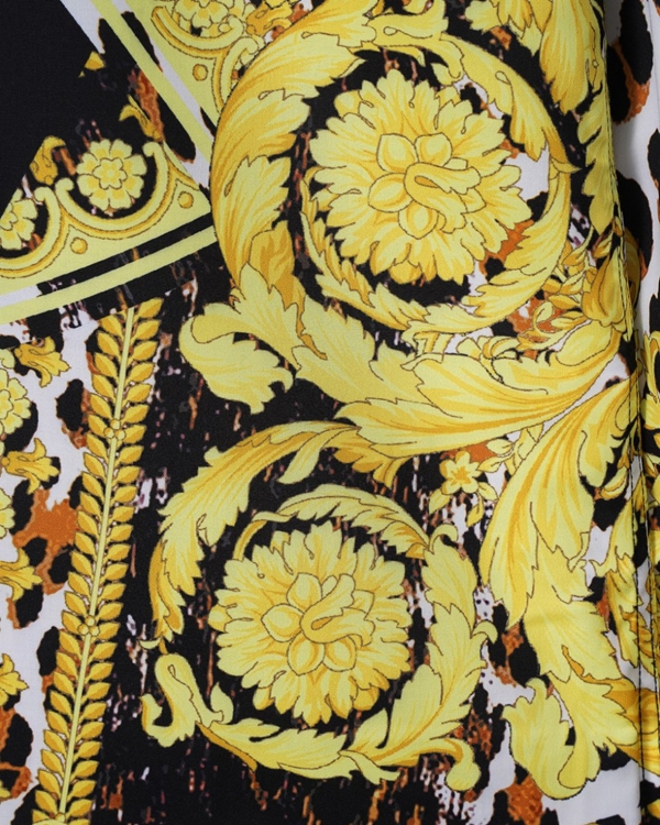 ブランドシャツ着用イメージ